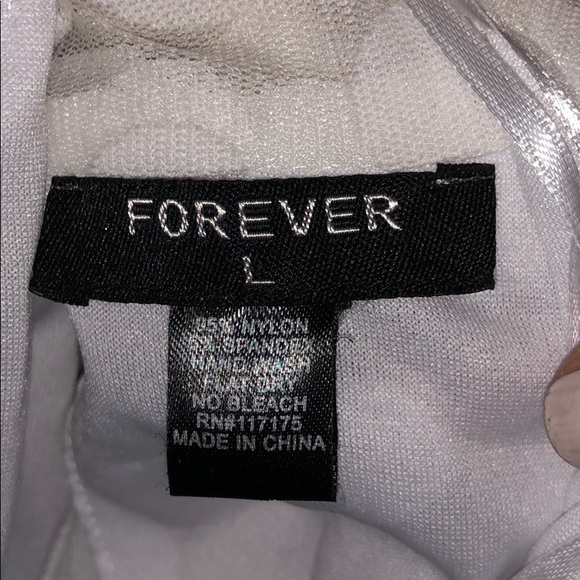 White dress - Picture 8 of 8